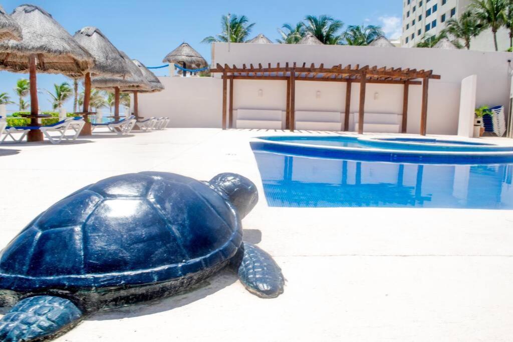 Cancun Marlin 32 外观 照片