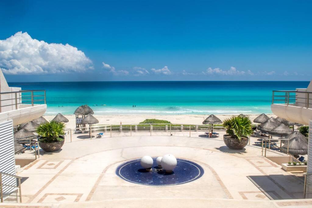 Cancun Marlin 32 外观 照片