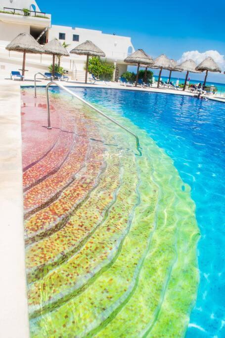 Cancun Marlin 32 外观 照片